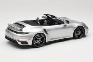 Porsche 911 992 Turbo S Cabriolet Silber Minichamps 1:18 155069082 Metall — Bild 2 von 6