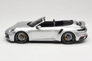 Porsche 911 992 Turbo S Cabriolet Silber Minichamps 1:18 155069082 Metall — Bild 3 von 6