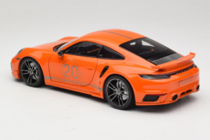 Porsche 911 992 Turbo S Coupe Sport Design Orange Minichamps 1:18 113069074 Metall — Bild 7 von 8