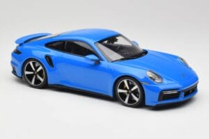 Porsche 911 992 Turbo S Gentian Blau Minichamps 1:18 155069074 Metall — Bild 4 von 6