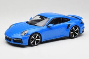 Porsche 911 992 Turbo S Gentian Blau Minichamps 1:18 155069074 Metall