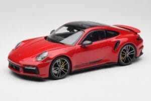 Porsche 911 992 Turbo S Rot Minichamps 1:18 155069070 Metall