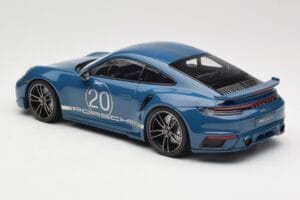 Porsche 911 992 Turbo S Sport Design Package Gentian Blue Metallic Minichamps 1:18 155069170 Metall — Bild 5 von 6