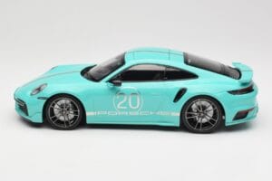 Porsche 911 992 Turbo S Sport Design Package Racing Green Minichamps 1:18 155069175 Metall — Bild 3 von 6