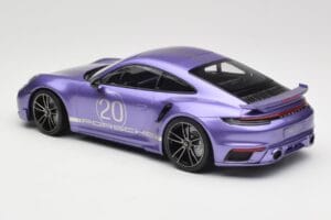 Porsche 911 992 Turbo S Sport Design Package Viola Metallic Minichamps 1:18 155069174 Metall — Bild 5 von 6