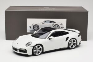 Porsche 911 Turbo S 992 Weiss Minichamps 1:18 WAP0211620RTRB Metall — Bild 6 von 6