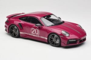 Porsche 911 992 Turbo S mit Sport Design Package Rot Minichamps 1:18 155069172 Metall — Bild 4 von 6