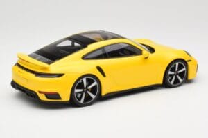 Porsche 911 992 Turbo S Gelb Minichamps 1:18 155069071 Metall — Bild 2 von 6