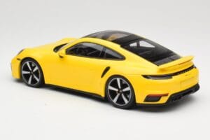 Porsche 911 992 Turbo S Gelb Minichamps 1:18 155069071 Metall — Bild 5 von 6
