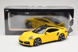 Porsche 911 992 Turbo S Gelb Minichamps 1:18 155069071 Metall — Bild 6 von 6