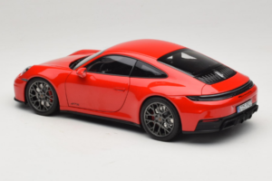 Porsche 911 992.2 Carrera 4 GTS Guards Red Norev 1:18 187171 Metall — Bild 7 von 8