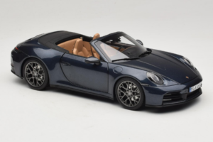 Porsche 911 992.2 Carrera Cabriolet Yachting Blue Norev 1:18 187180 Metall — Bild 6 von 8