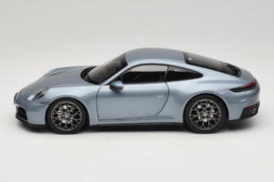 Porsche 911 992.2 Carrera Polar Silver Metallic Norev 1:18 187170 Metall — Bild 4 von 8
