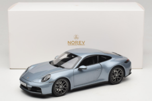 Porsche 911 992.2 Carrera Polar Silver Metallic Norev 1:18 187170 Metall — Bild 8 von 8