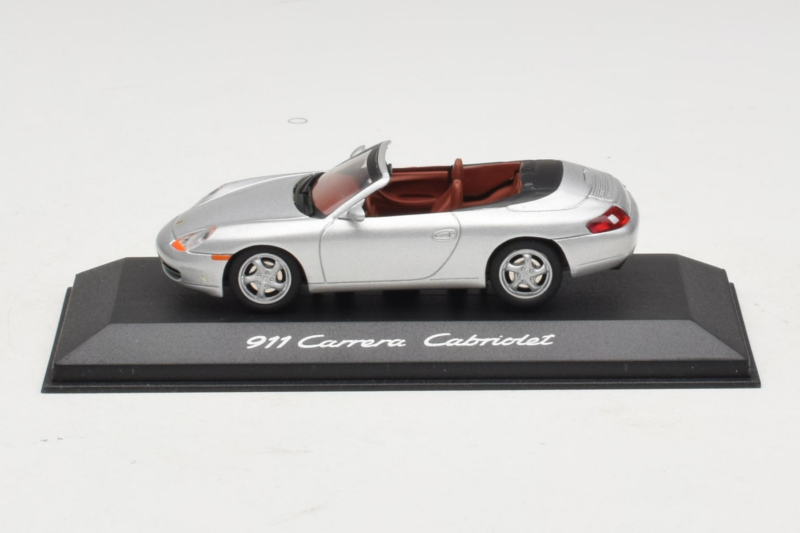 Porsche 911 996 Cabriolet Silber Minichamps 1:43 WAP02004097 Metall