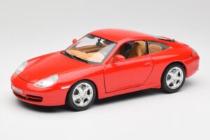 Porsche 911 996 Carrera 4 Rot Bburago 1:18 30085 Metall