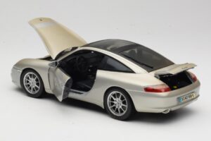 Porsche 911 996 Carrera 4S Silber Maisto 1:18 WAP02102212 Metall — Bild 5 von 8