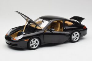 Porsche 911 996 Carrera Schwarz Gate 1:18 1043 Metall — Bild 2 von 8