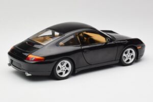 Porsche 911 996 Carrera Schwarz Gate 1:18 1043 Metall — Bild 3 von 8