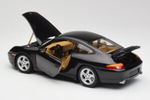 Porsche 911 996 Carrera Schwarz Gate 1:18 1043 Metall — Bild 5 von 8