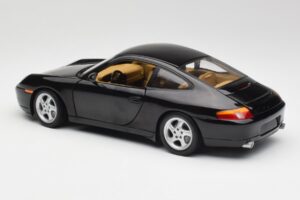 Porsche 911 996 Carrera Schwarz Gate 1:18 1043 Metall — Bild 7 von 8