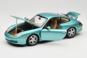 Porsche 911 996 Green Metallic UT Models 1:18 27901 Metall — Bild 2 von 8