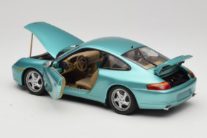 Porsche 911 996 Green Metallic UT Models 1:18 27901 Metall — Bild 5 von 8