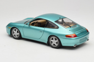 Porsche 911 996 Green Metallic UT Models 1:18 27901 Metall — Bild 7 von 8