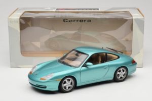 Porsche 911 996 Green Metallic UT Models 1:18 27901 Metall — Bild 8 von 8