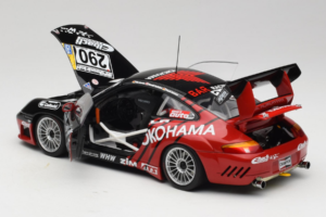 Porsche 911 996 GT3 RS #290 N. Bartels / H. Jacksties / F. Lorenzo Yokohama 24 Hours of Nurburgring 2003 AUTOart 1:18 80372 M — Bild 5 von 8