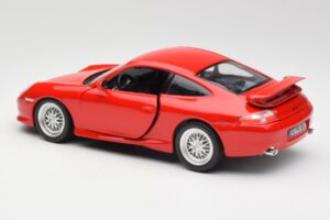 Porsche 911 996 GT3 Strasse Rot Bburago 1:18 30395 Metall — Bild 7 von 8