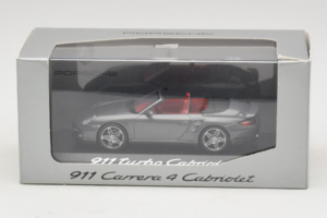 Porsche 911 997 Turbo Cabriolet Grey Metallic Minichamps 1:43 WAP02015216 Metall — Bild 5 von 5