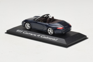 Porsche 911 997 Carrera 4 Cabriolet Dunkelblau Minichamps 1:43 WAP02015216-R1 Metall — Bild 3 von 4