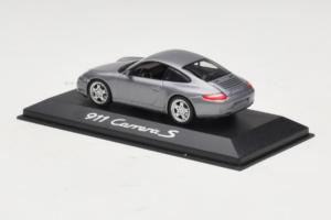 Porsche 911 997 Carrera S Grau Metallic Minichamps 1:43 WAP02010116-R1 Metall — Bild 3 von 4