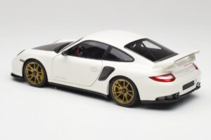 Porsche 911 997 GT2 RS Weiß & Gold Felgen Minichamps 1:18 100069406 Metall — Bild 7 von 8
