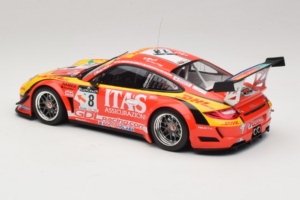 Porsche 911 997 GT3 R #8 De Lorenzi Racing De Lorenzi 24 Hours of Spa 2011 Minichamps 1:18 151118918 Metall — Bild 5 von 6
