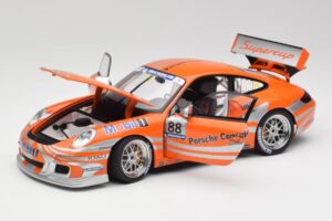 Porsche 911 997 GT3 R #88 Porsche Consulting 2005 AUTOart 1:18 77821 Metall — Bild 2 von 8