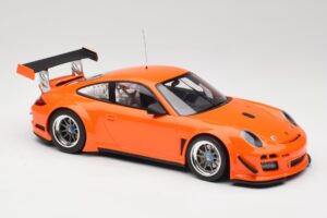 Porsche 911 997 GT3 R Street Orange Minichamps 1:18 151108901 Metall — Bild 4 von 6