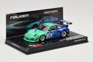 Porsche 911 997 GT3 R #44 Team Falken S. Henzler / P. Dumbreck / M. Ragginger / S. Asch 24 Hours Nurburgring 2011 Minichamps  — Bild 2 von 4