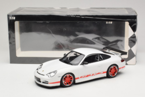 Porsche 911 996 GT3 RS Weiß Roter Streifen Minichamps 1:18 155062020 Metall — Bild 6 von 6