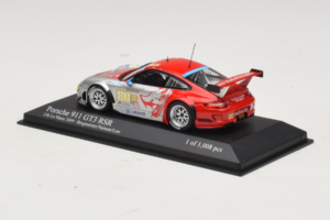 Porsche 911 997 GT3 RSR #80 J. Bergmeister / S. Neiman / D. Law 24 Hours of Le Mans 2009 Minichamps 1:43 400096980 Metall — Bild 3 von 4