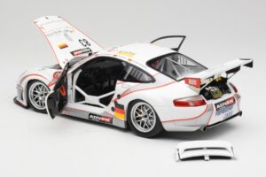 Porsche 911 997 GT3 RSR #83 Team Seikel L. Nielsen / M. Ehret / D. Farnbacher 24 Hours of Le Mans 2006 Minichamps 1:18 100066 — Bild 5 von 8
