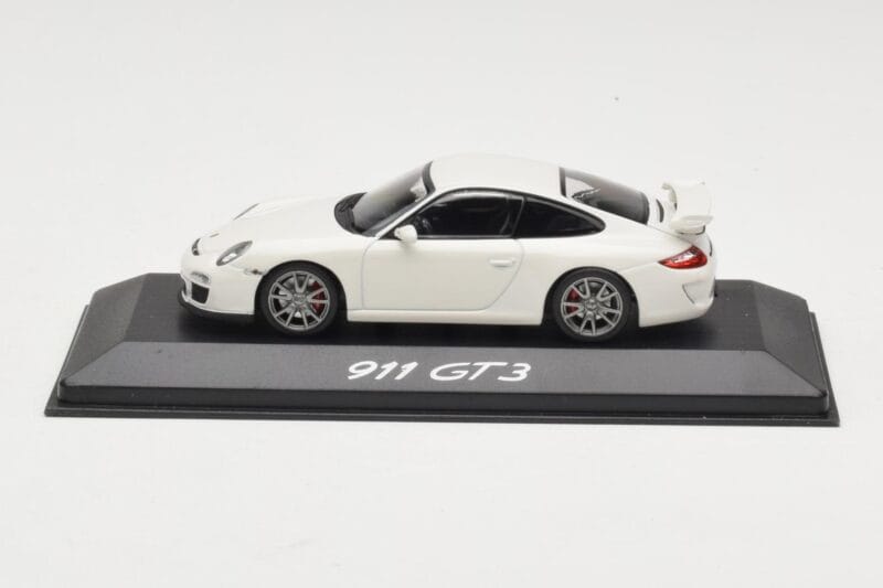 Porsche 911 997 GT3 Weiß Minichamps 1:43 WAP0202080C Metall
