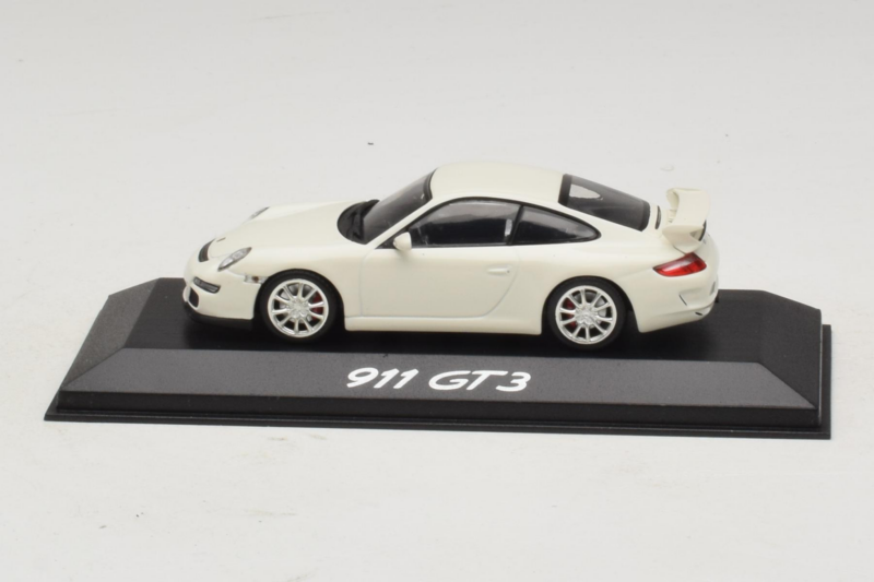 Porsche 911 997 GT3 Weiß Minichamps 1:43 WAP02012016 Metall