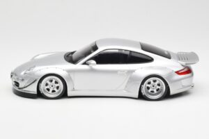 Porsche 911 997 RWB Abu Dhabi IXO 1:18 18CMC166 Metall — Bild 3 von 6