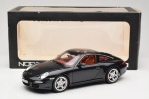 Porsche 911 997 Targa Schwarz Norev 1:18 187506 Metall — Bild 8 von 8