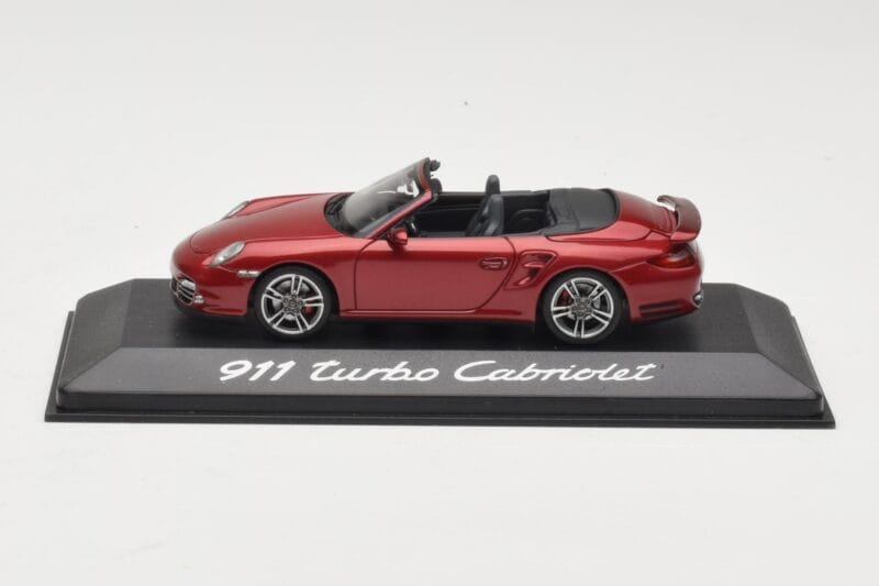 Porsche 911 997 Turbo Cabriolet Rot Minichamps 1:43 WAP0200130A Metall