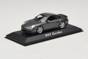 Porsche 911 997 Turbo Grey Metallic Minichamps 1:43 WAP02013016 Metall — Bild 2 von 5