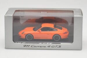 Porsche 911 997.2 Carrera 4 GTS Orange Minichamps 1:43 WAP0201140C Metall — Bild 4 von 4