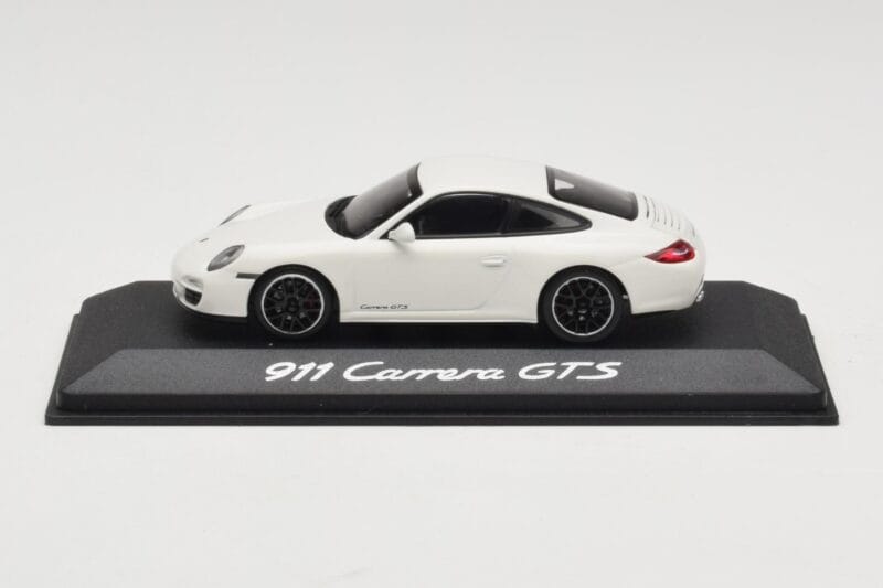 Porsche 911 997.2 Carrera GTS Weiß Minichamps 1:43 WAP0200200B Metall